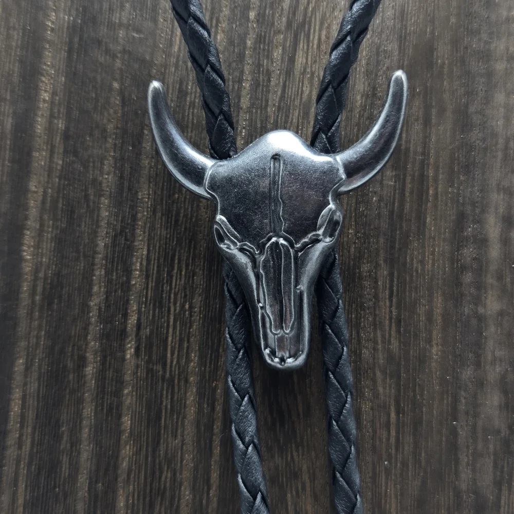 Western Bull Skull Silver Tone Bolo Lariat Tie Men's Accessories Metal Costume